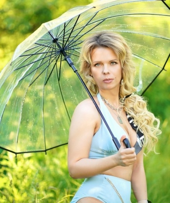 Полина